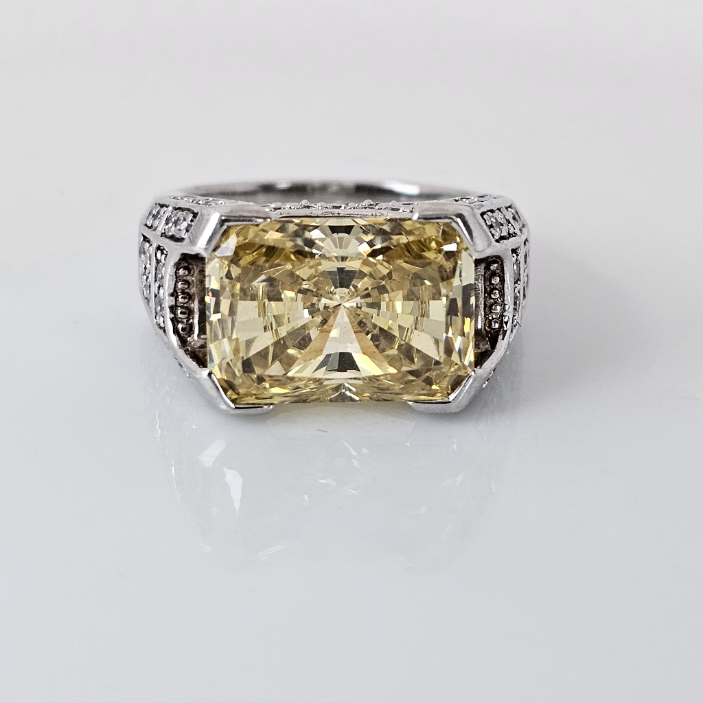 Rare Victoria Wieck Yellow Sapphire Diamond Simulant Sterling Silver Sz 7 300$